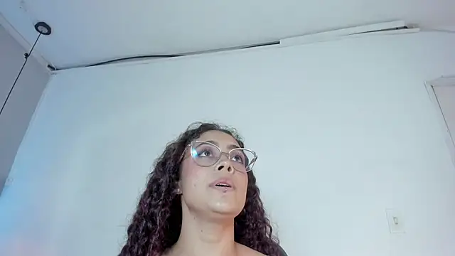 Snapshot of antonelllepiercee chatting on 9, 1, 2025 antonelllepiercee online show from 9, 1, 2025