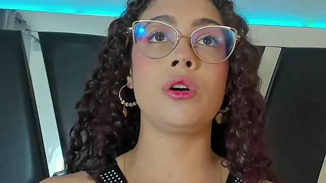 Snapshot of antonelllepiercee chatting on 15, 1, 2025 antonelllepiercee online show from 15, 1, 2025