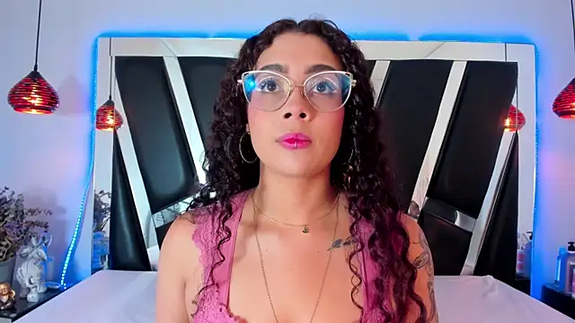 Snapshot of antonelllepiercee chatting on 13, 3, 2025 antonelllepiercee online show from 13, 3, 2025