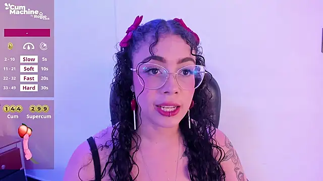 Snapshot of antonelllepiercee chatting on 10, 9, 2025 antonelllepiercee online show from 10, 9, 2025