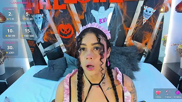 Snapshot of antonelllepiercee chatting on 22, 10, 2025 antonelllepiercee online show from 22, 10, 2025