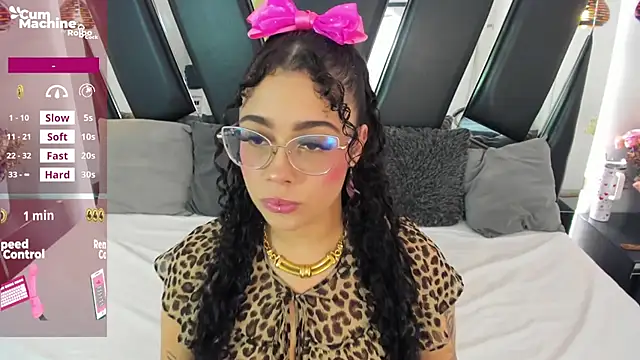 Snapshot of antonelllepiercee chatting on 2, 12, 2025 antonelllepiercee online show from 2, 12, 2025