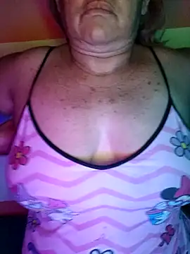 Kasandra Ho online show from 19, 4, 2026