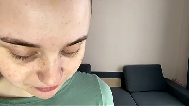Snapshot of EditaBumford chatting on 18, 4, 2026 EditaBumford online show from 18, 4, 2026