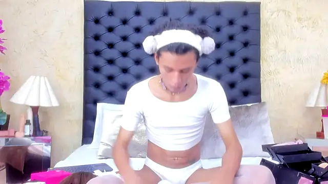 NahomiWhitel online show from 27, 11, 2025