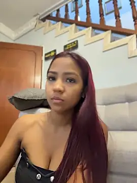 Snapshot of LucyLeah chatting on 4, 6, 2026 LucyLeah online show from 4, 6, 2026