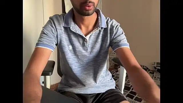 Snapshot of meatycronn chatting on 9, 10, 2025 meatycronn online show from 9, 10, 2025