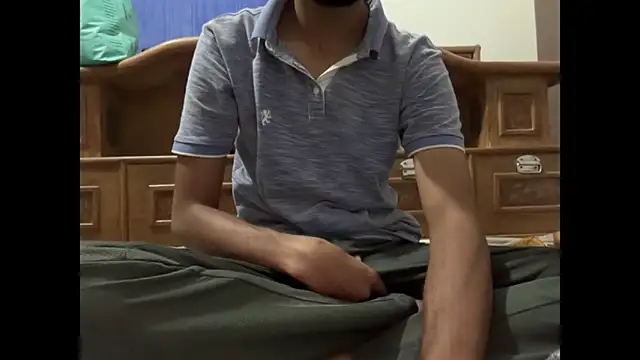 Snapshot of meatycronn chatting on 21, 10, 2025 meatycronn online show from 21, 10, 2025