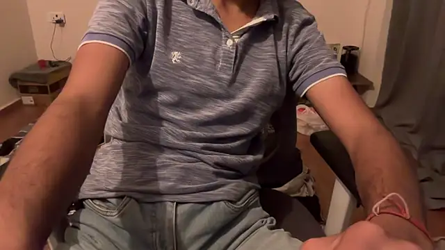 Snapshot of meatycronn chatting on 11, 3, 2026 meatycronn online show from 11, 3, 2026