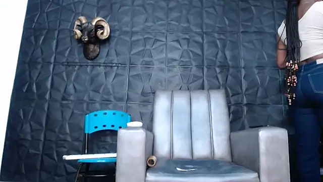 Hanna Fox 69 online show from 28, 9, 2025