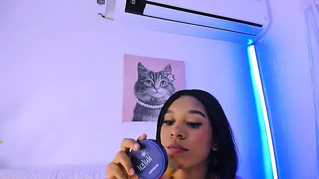 Fernanda brown18 online show from 13, 9, 2025