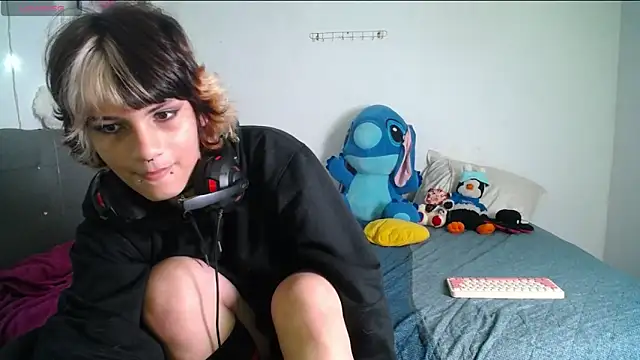 Caitlynwheler online show from 12, 3, 2025