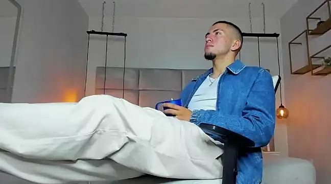 Snapshot of King_Dante_ chatting on 12, 3, 2025 King Dante online show from 12, 3, 2025