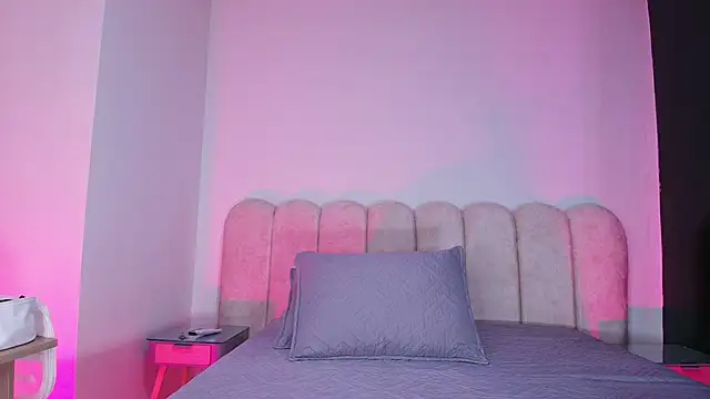 mia stanfort online show from 22, 11, 2025