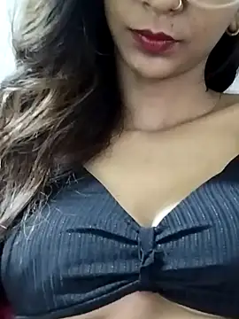Snapshot of Aaliya_Love chatting on 4, 1, 2025 Aaliya Love online show from 4, 1, 2025