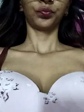 Snapshot of Aaliya_Love chatting on 2, 3, 2025 Aaliya Love online show from 2, 3, 2025