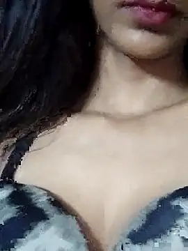 Snapshot of Aaliya_Love chatting on 17, 9, 2025 Aaliya Love online show from 17, 9, 2025