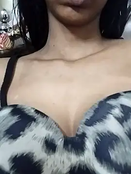 Snapshot of Aaliya_Love chatting on 5, 10, 2025 Aaliya Love online show from 5, 10, 2025