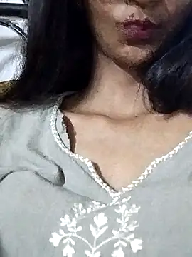 Snapshot of Aaliya_Love chatting on 11, 10, 2025 Aaliya Love online show from 11, 10, 2025