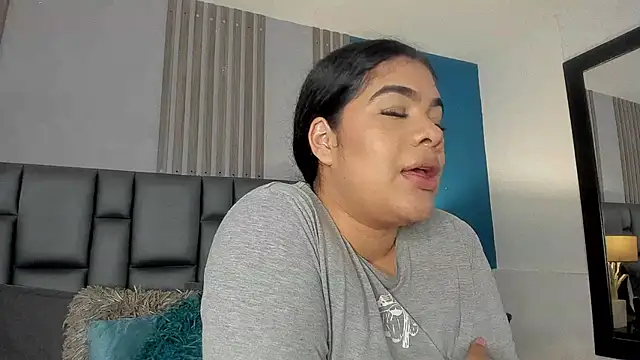 EmmaBecket2 online show from 15, 1, 2025