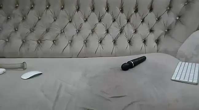 Snapshot of ElliaSquirtGirl chatting on 24, 12, 2024 ElliaSquirtGirl online show from 24, 12, 2024