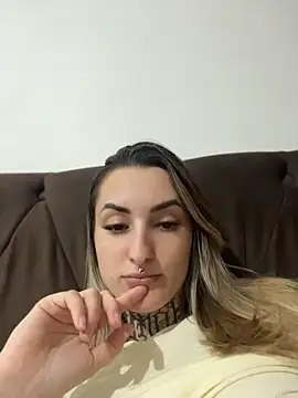 Snapshot of hotskinny1 chatting on 11, 5, 2026 hotskinny1 online show from 11, 5, 2026