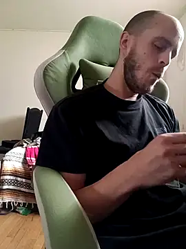 tryinitoutagain online show from 28, 1, 2025