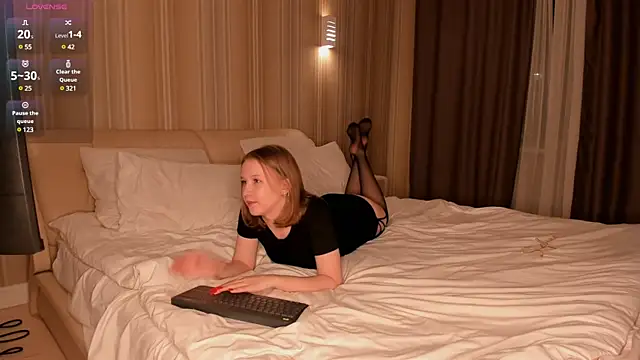 Snapshot of ms_evasweet chatting on 16, 12, 2024 ms evasweet online show from 16, 12, 2024