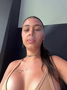 paisitahot1975 online show from 10, 2, 2025