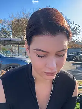 KikiWatson online show from 30, 10, 2025