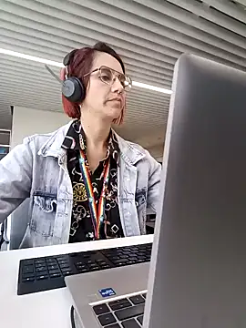 your red rose  online show from 16, 1, 2025