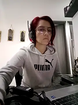 your red rose  online show from 10, 3, 2025