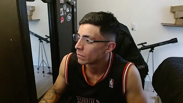 kv   xxx  online show from 11, 4, 2026