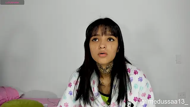 medussa13  online show from 15, 1, 2025