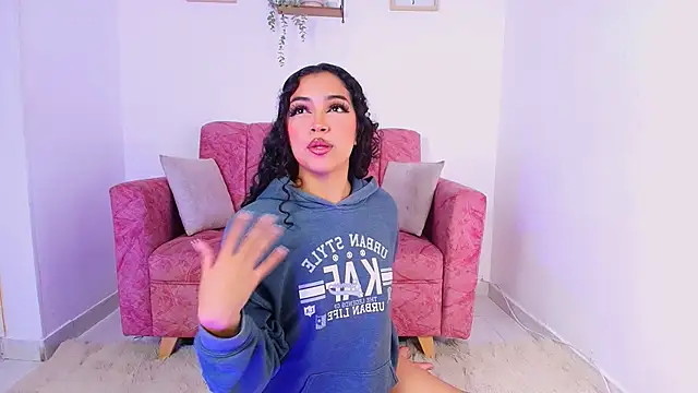 Snapshot of Sara_Jhonson chatting on 8, 9, 2025 Sara Jhonson online show from 8, 9, 2025