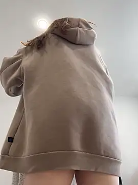 Topvi  online show from 9, 11, 2025