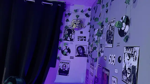 yulianademond66 online show from 22, 4, 2026