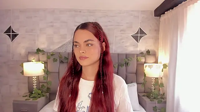 HannaRhodes online show from 25, 1, 2025