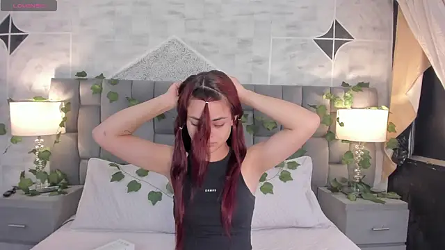 HannaRhodes online show from 27, 1, 2025