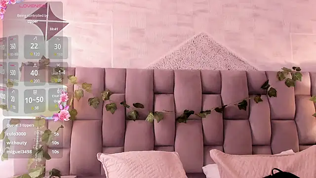 HannaRhodes online show from 30, 1, 2025