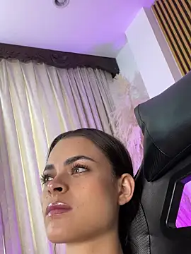 HannaRhodes online show from 12, 9, 2025