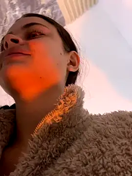 HannaRhodes online show from 28, 9, 2025