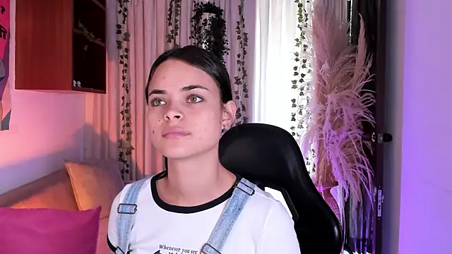 HannaRhodes online show from 18, 4, 2026