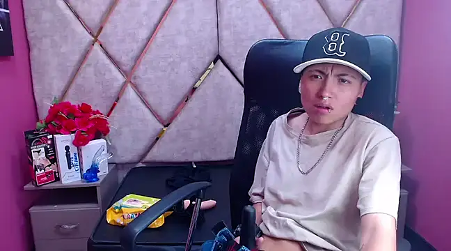 Im Mathias online show from 12, 2, 2025