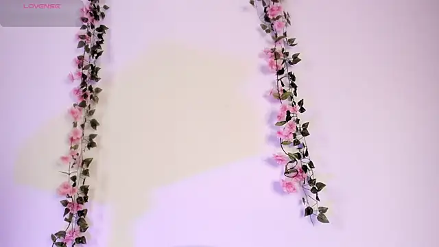 Snapshot of Luna-Chann chatting on 24, 6, 2026 Luna-Chann online show from 24, 6, 2026