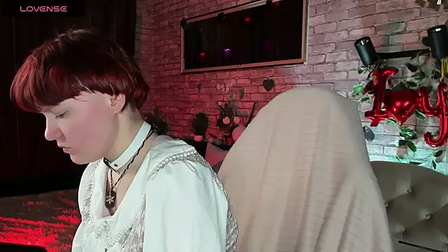 Snapshot of DreamyLuna chatting on 5, 3, 2025 DreamyLuna online show from 5, 3, 2025