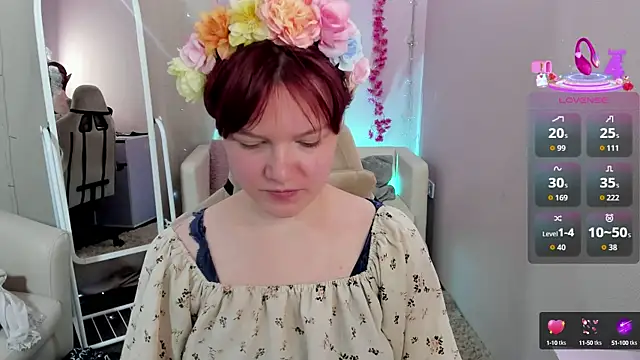 Snapshot of DreamyLuna chatting on 11, 10, 2025 DreamyLuna online show from 11, 10, 2025