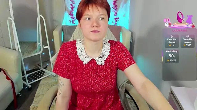 Snapshot of DreamyLuna chatting on 13, 10, 2025 DreamyLuna online show from 13, 10, 2025