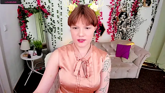 Snapshot of DreamyLuna chatting on 20, 11, 2025 DreamyLuna online show from 20, 11, 2025