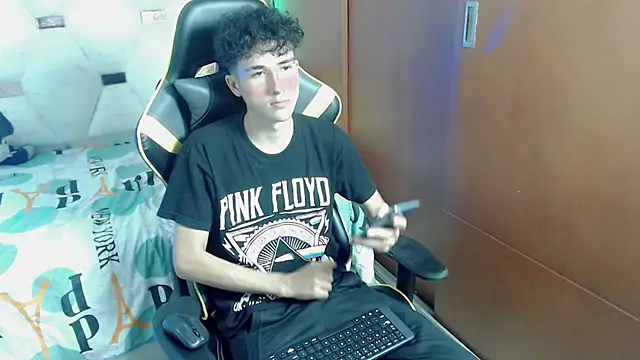 johnny cagee online show from 18, 11, 2025